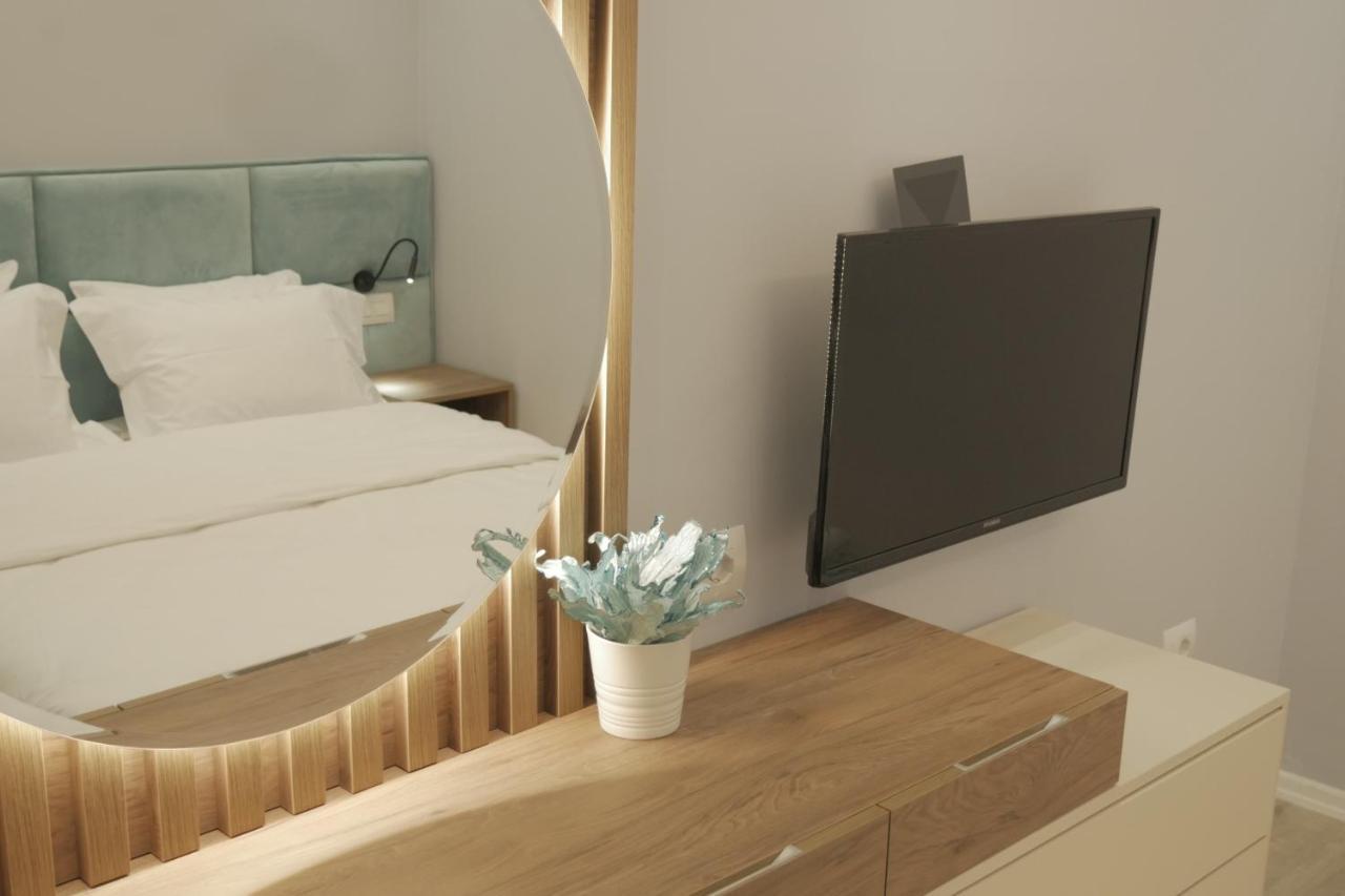 Newly Renovated Apartment Tirana Exterior photo